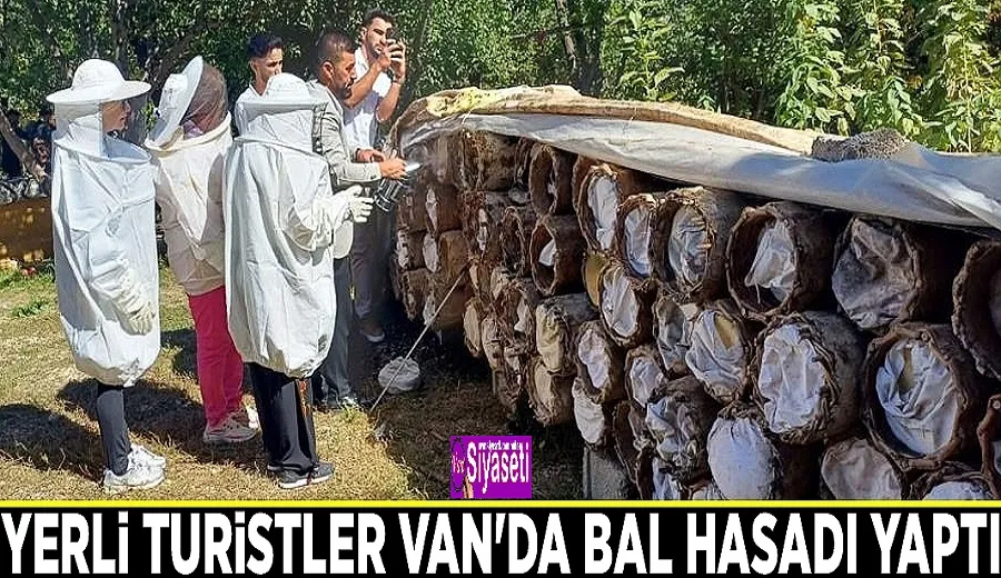 Yerli turistler Van