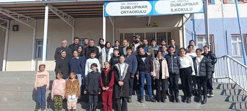  Müdür Yeşilova’dan okul ziyaretleri