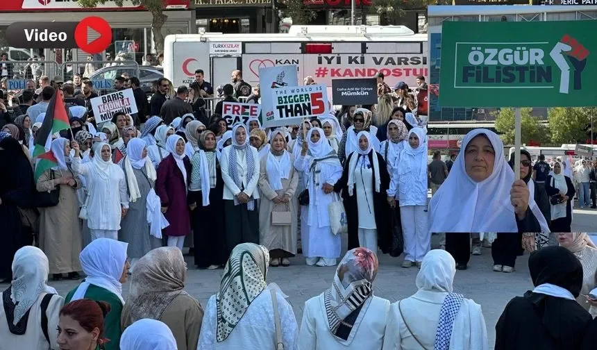 Van’da Kadınlar Gazze İçin Sessizce Yürüdüler