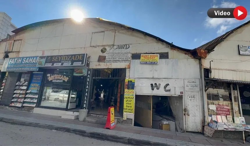 Tarihi Mısır Çarşısı Boşaltılıyor, Esnaf Geçici Yer İstiyor