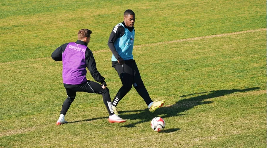 Vanspor ve Serikspor, Ligde Kritik Puan Kapışmasına Hazırlanıyor