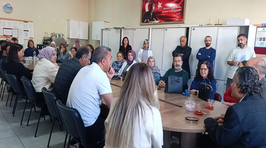 İpekyolu İlçe Milli Eğitim Müdürü Harun Yeşilova, Okul Ziyaretlerinde Eğitim Çalışmalarını Yerinde Denetledi