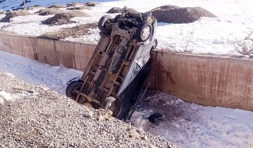 Van’da takla atan otomobilde 2 kişi yaralandı