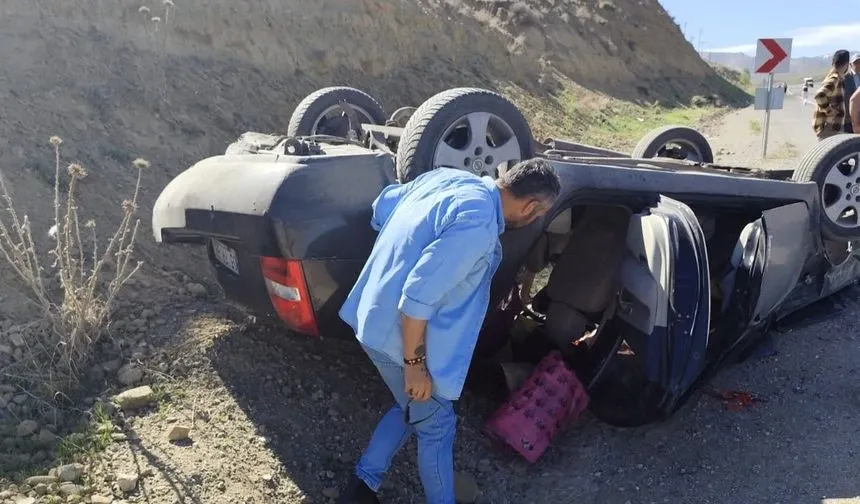 Başkale yolunda trafik kazası: 2 yaralı