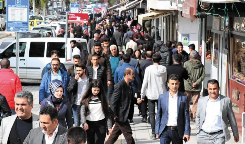 Vanlı Gençler Sordu: Neden Kendi Şehrimizde Çalışamıyoruz?