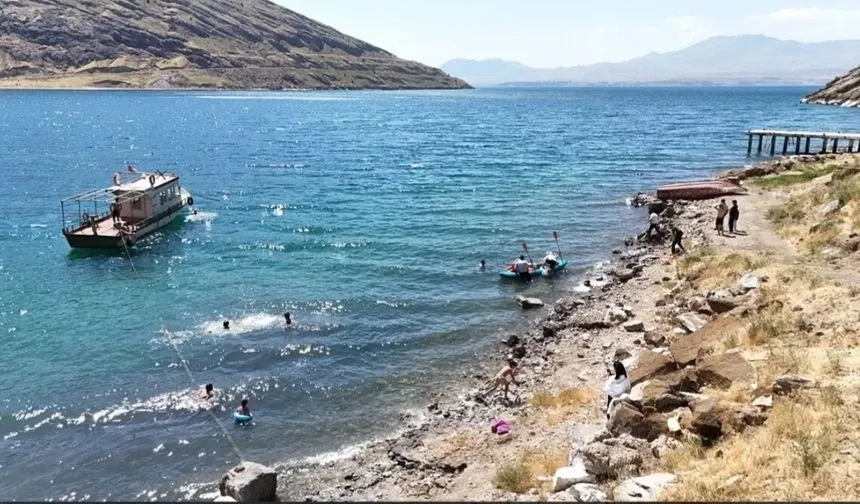 Van Gölü’nde Kabotaj Bayramı Kutlaması