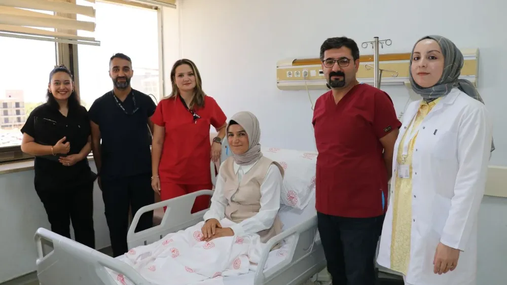 Van’da İlk Kez Paratiroid Bezi Kapalı Yöntemle Çıkarıldı