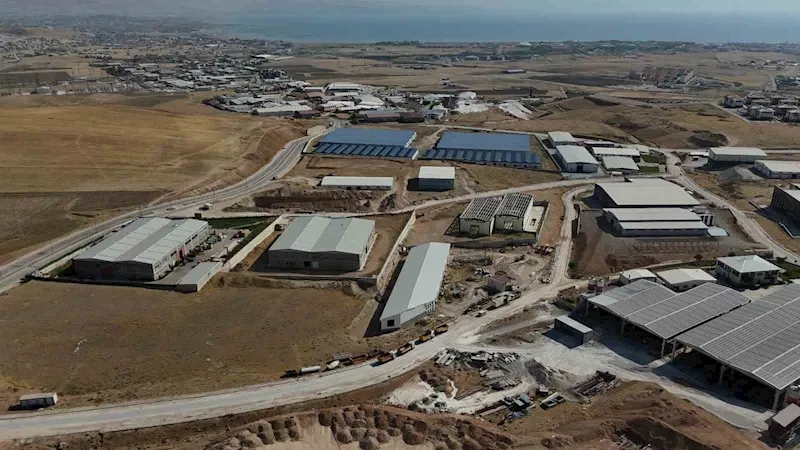 Van OSB bölgenin tekstil kenti olma yolunda ilerliyor