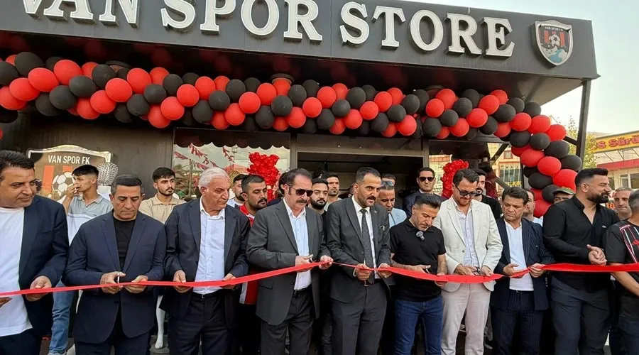 Vanspor Yeni Sezon Formalarıyla Taraftara Seslendi!