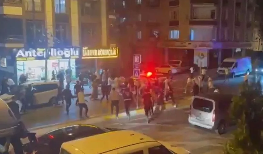 Düğün Çıkışı Vanlı Aileler Arasında Kavga: Yaralılar var!