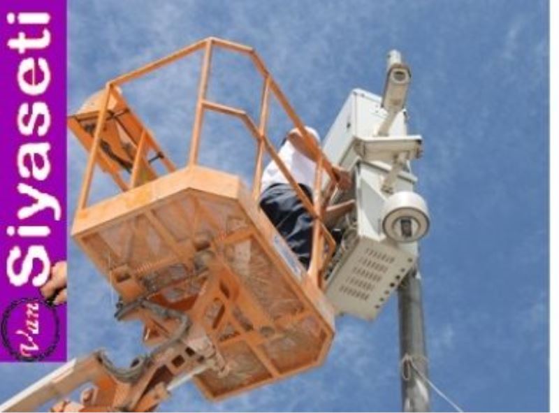 Mobese kamerasına ses bombası atıldı